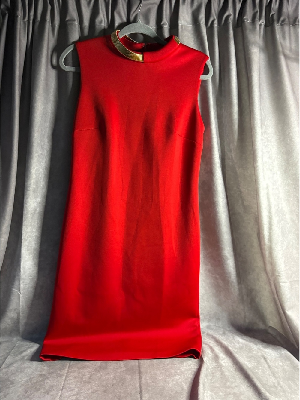 Calvin Klein Red Sleeveless Sheath Dress Gold Collar Size 8